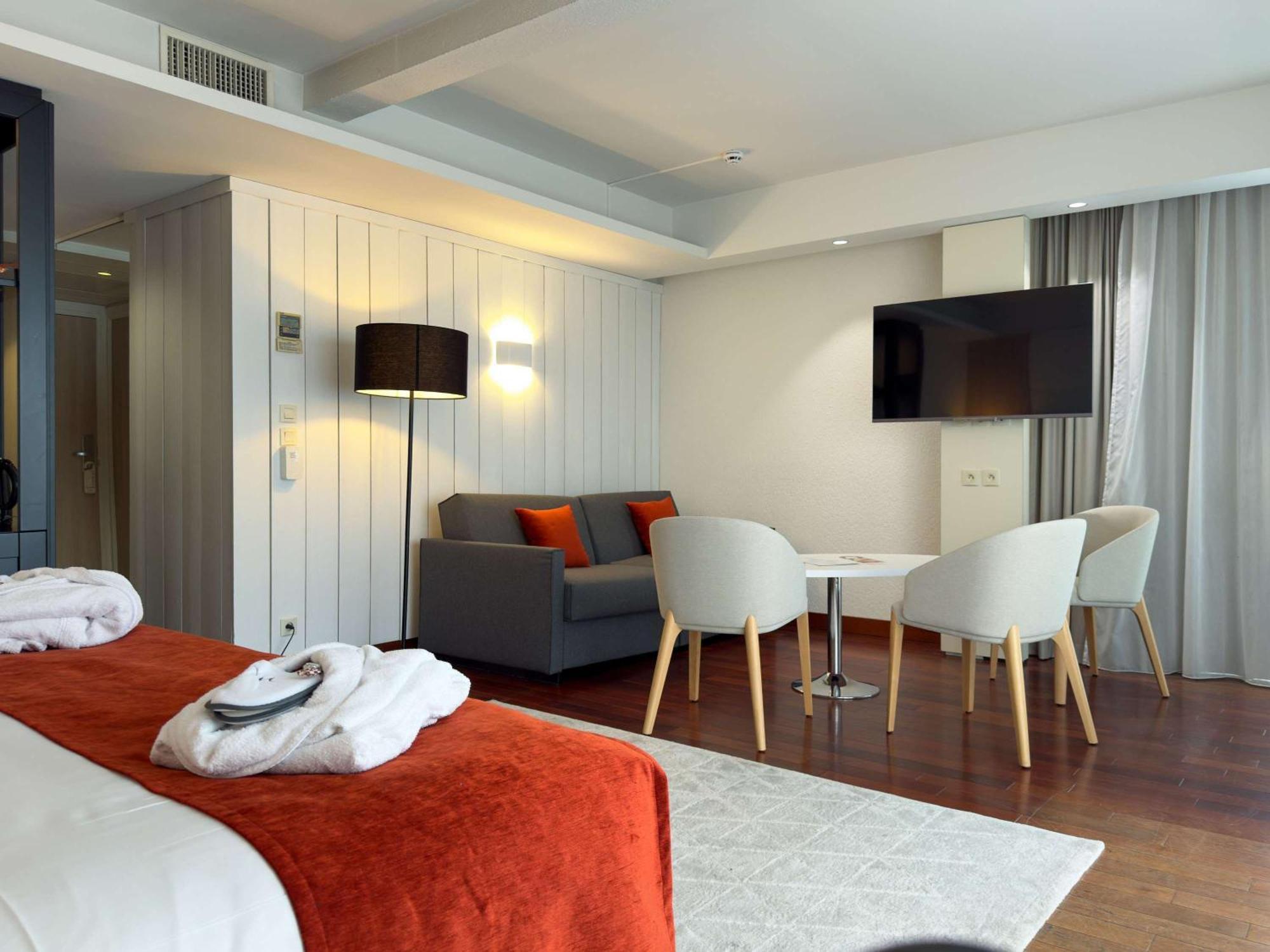 Mercure Dieppe La Presidence Exterior photo